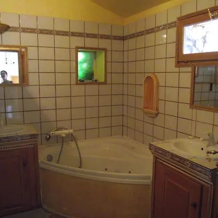 Maison Perigourdine Avec Piscine 10 Personnes Casa vacanze *